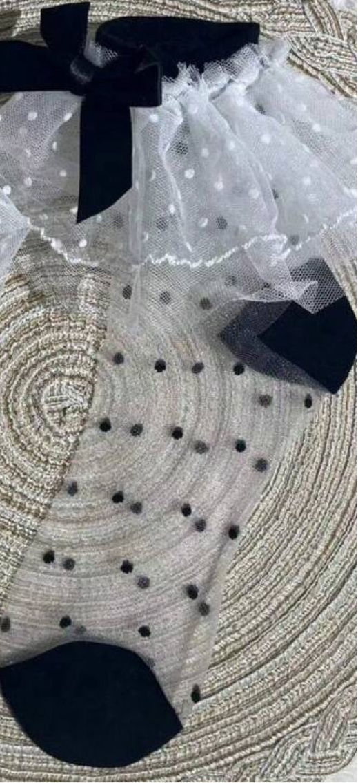 Fancy Dot Frill Socks